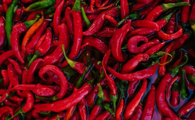 Atelier harissa à Sousse Médina